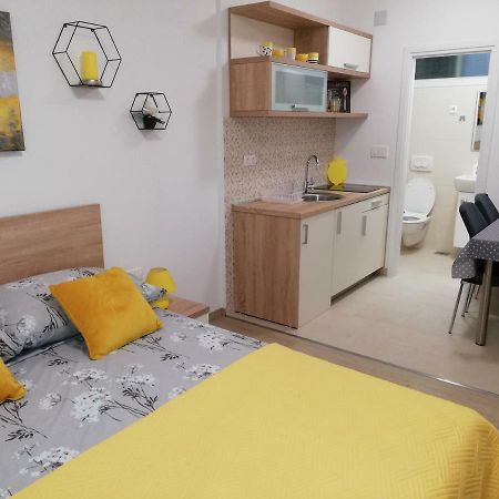 Kalelarga Apartments 4 You Zara Esterno foto