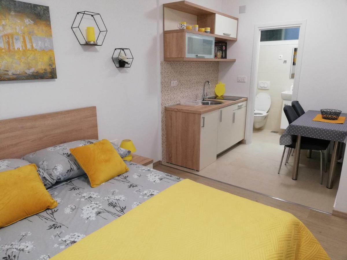 Kalelarga Apartments 4 You Zara Esterno foto